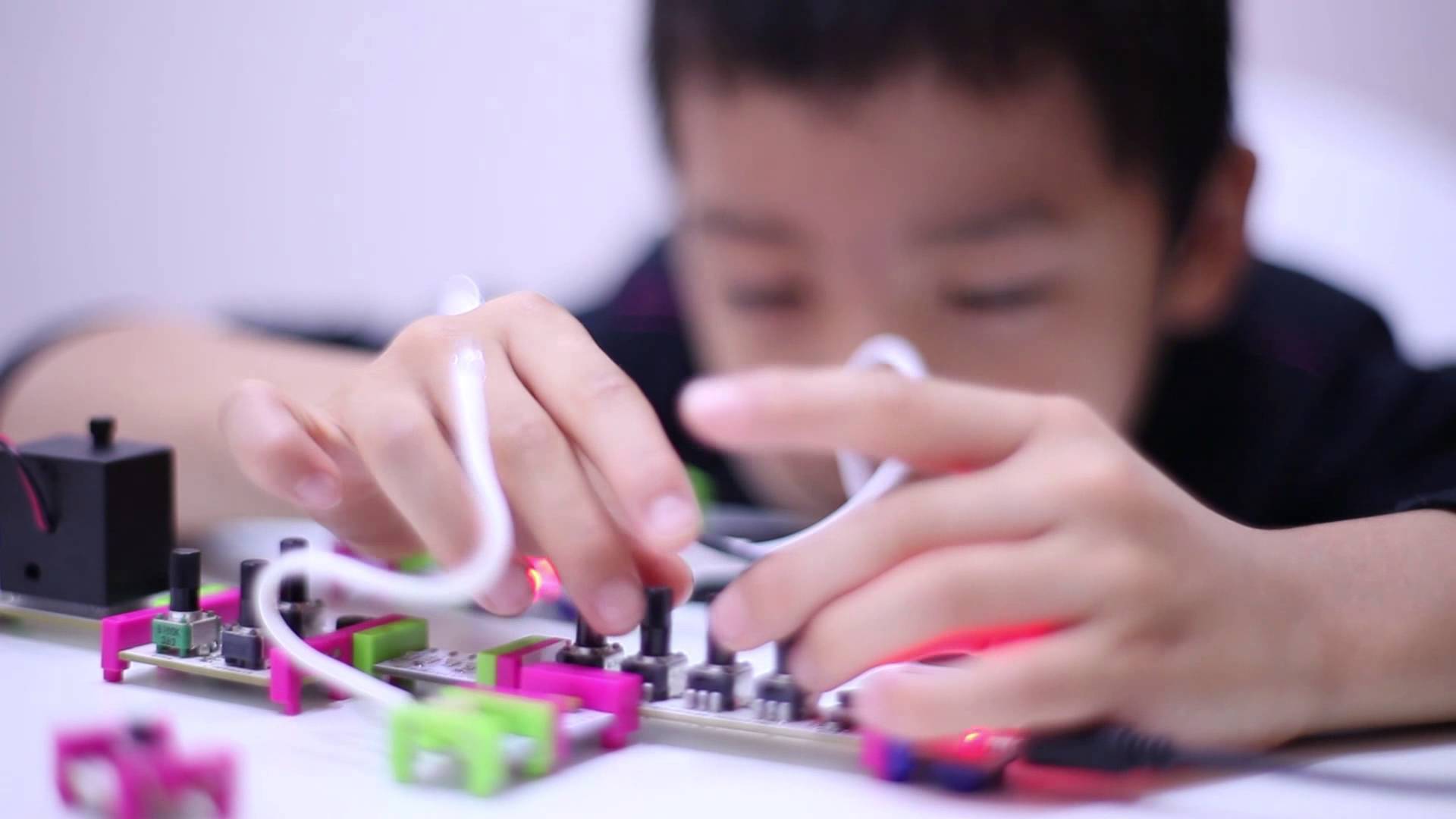 littleBits - atelier workshop educatif périscolaire Bordeaux Gironde Nouvelle Aquitaine